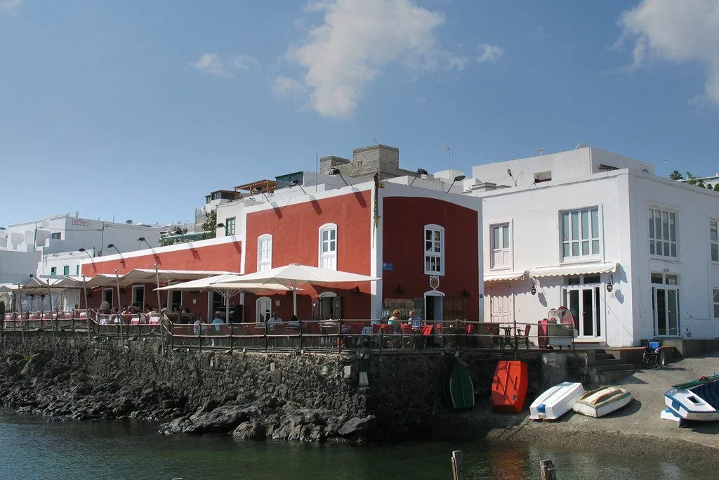 The Casa Roja Restaurant in Puerto del Carmen's Harbour